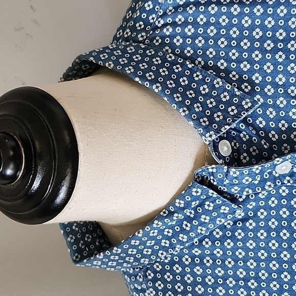 Ann Taylor Loft Blue and White Print Button Down Shirt - Picture 4 of 11